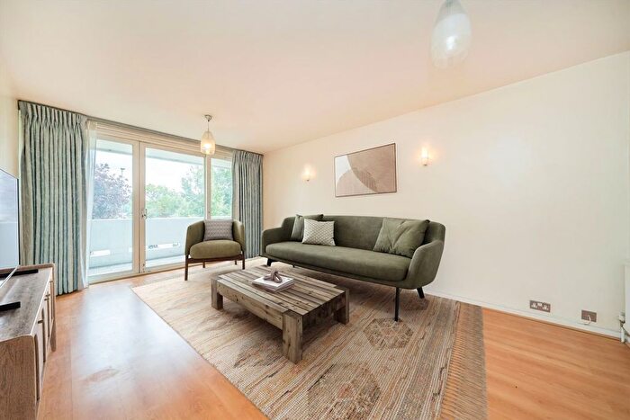 2 Bedroom Flat For Sale In Wimbledon Park Road, Wimbledon, SW19