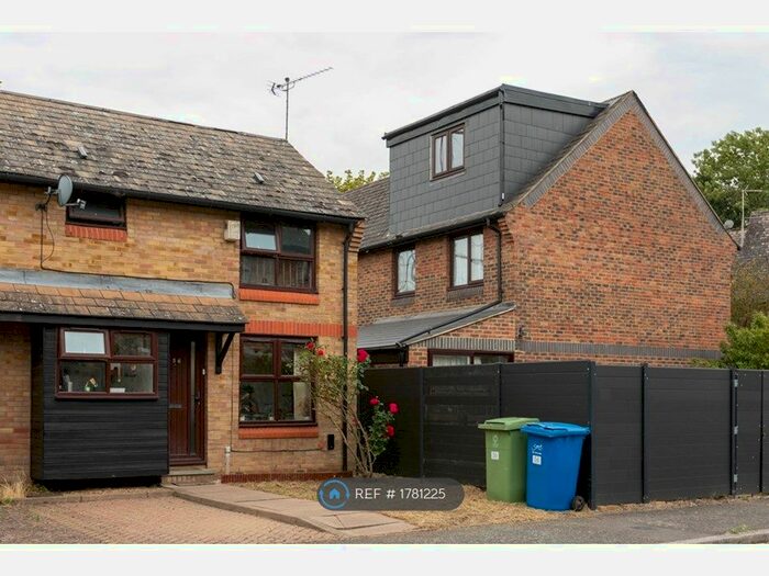 1 Bedroom Terraced House To Rent In Kinburn Street, London, SE16