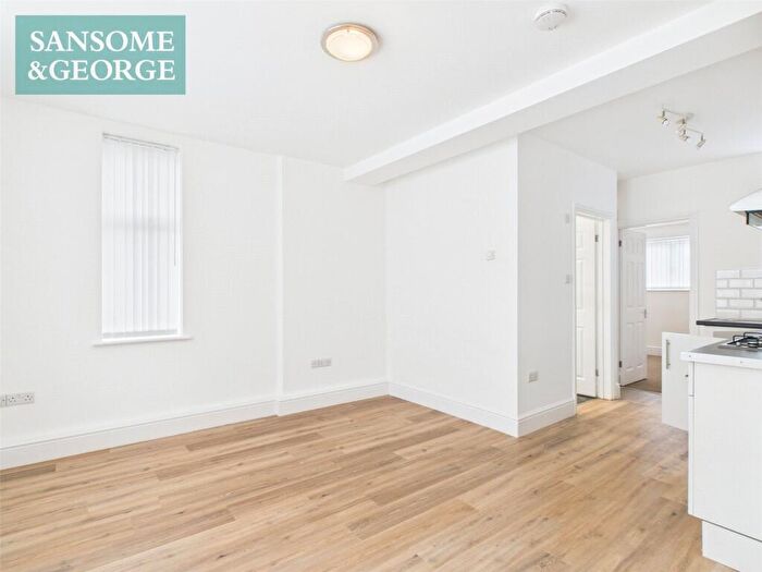 1 Bedroom Apartment To Rent In Victoria Road, Mortimer Common, Reading, Berkshire, RG7