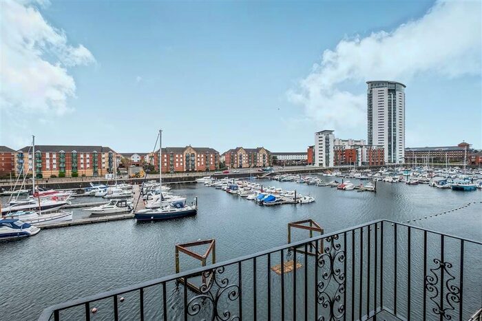 2 Bedroom Flat To Rent In Victoria Quay, Swansea, SA1