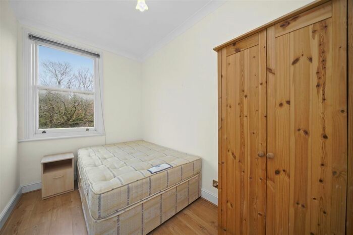 2 Bedroom Flat For Sale In Finchley Road, London, NW3