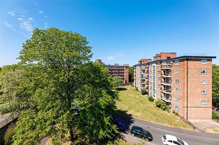 1 Bedroom Flat For Sale In Horne Way, London, SW15