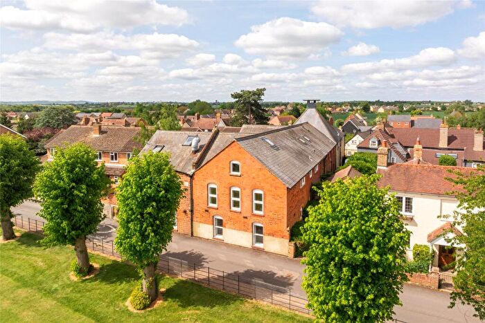 4 Bedroom Barn Conversion For Sale In The Maltings, High Street, Henlow, Bedfordshire, SG16