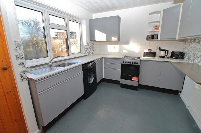 2 Bedroom Semi-Detached House For Sale In Exton Road, West Leigh, PO9
