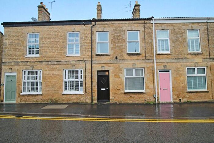 2 Bedroom Terraced House For Sale In High Street, Market Deeping, PE6