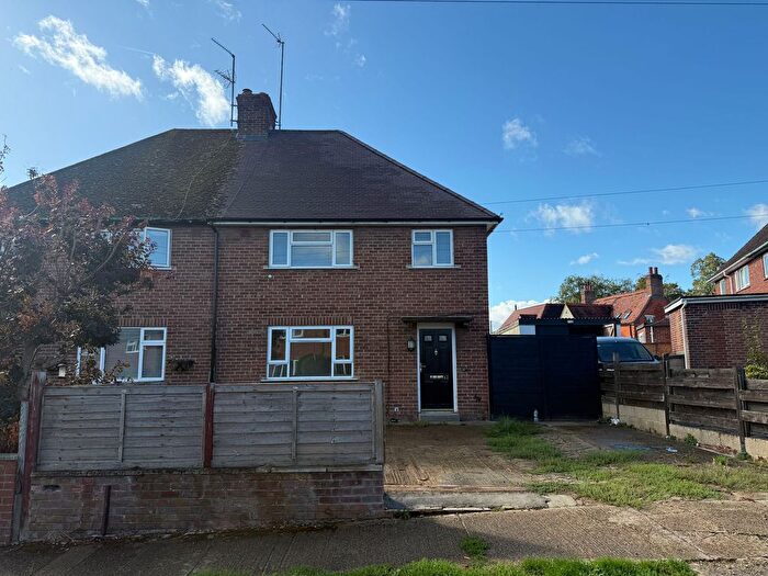 3 Bedroom Semi Detached House For Sale In Barwell, Wantage, OX12