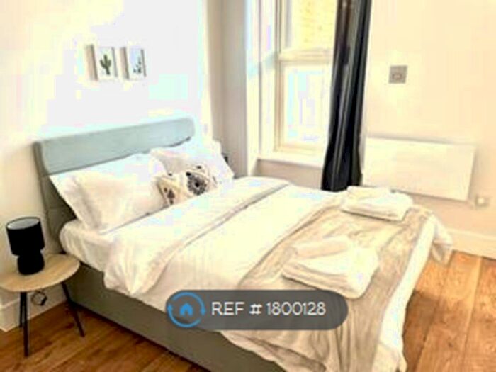 1 Bedroom Flat To Rent In Albert Court, Ramsgate, CT11