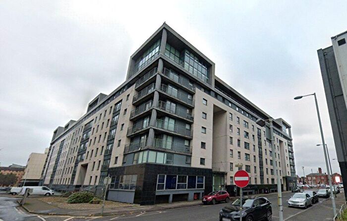 2 Bedroom Apartment For Sale In Wallace Street, Glasgow, Lanarkshire, G5