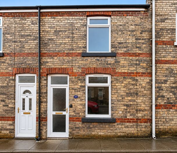 2 Bedroom Terraced House To Rent In Front Street, Sunniside, DL13