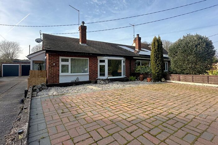 2 Bedroom Bungalow For Sale In Homestead Lane, East Studdal, CT15