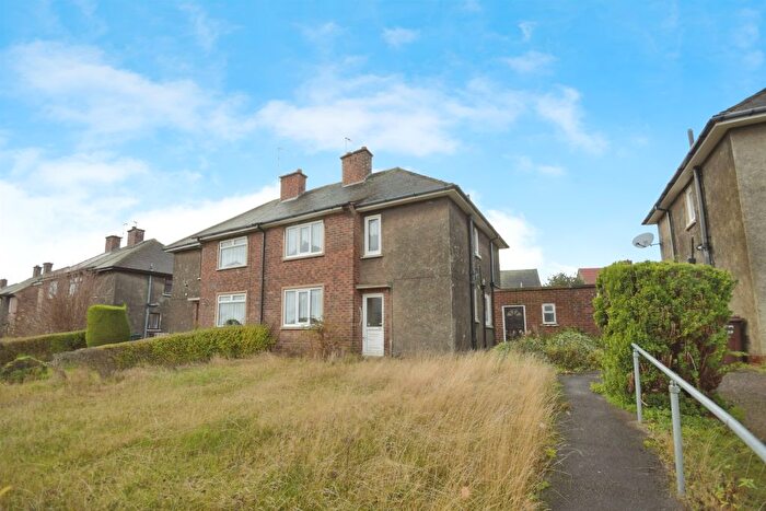 3 Bedroom Semi-Detached House For Sale In Meadowhall Road, Rotherham, S61