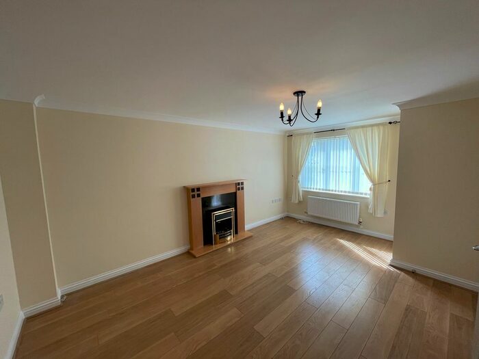 3 Bedroom Semi-Detached House To Rent In Clos Yr Ysgol, Llanelli, SA15