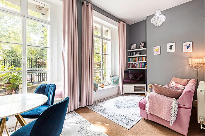 1 Bedroom Flat To Rent In Arundel Square, London, N7