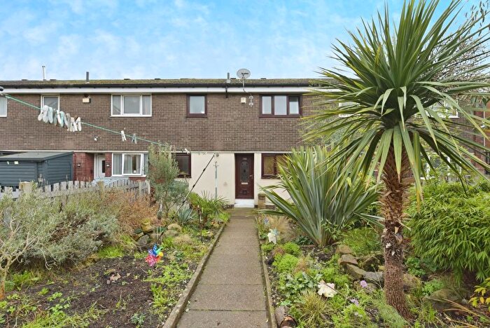 3 Bedroom Terraced House For Sale In Moonshine Lane, Shirecliffe, S5