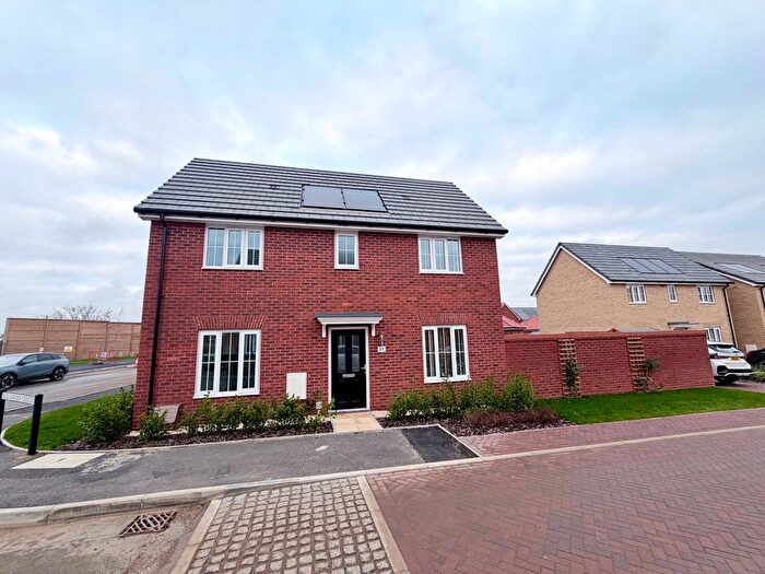 3 Bedroom Detached House To Rent In Old Garden Crescent, Sproughton, Ipswich, IP8