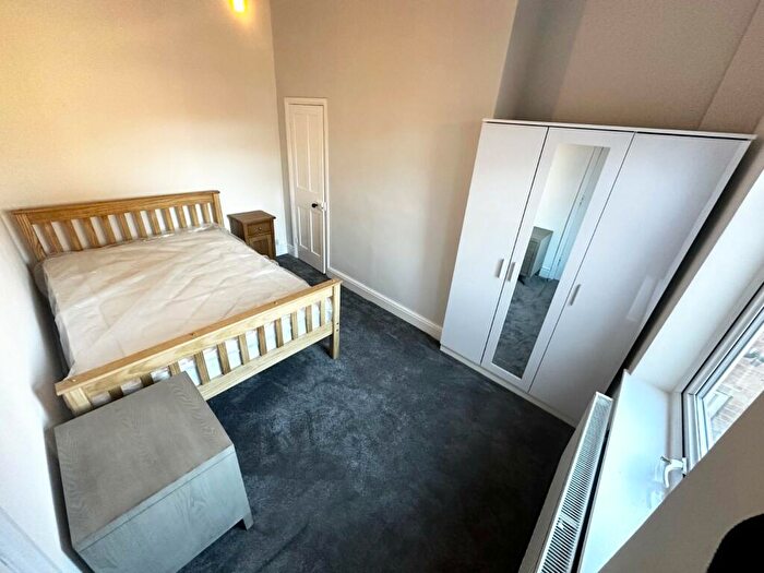 1 Bedroom Terraced House To Rent In Portland Road, Nottingham, Nottinghamshire, NG7