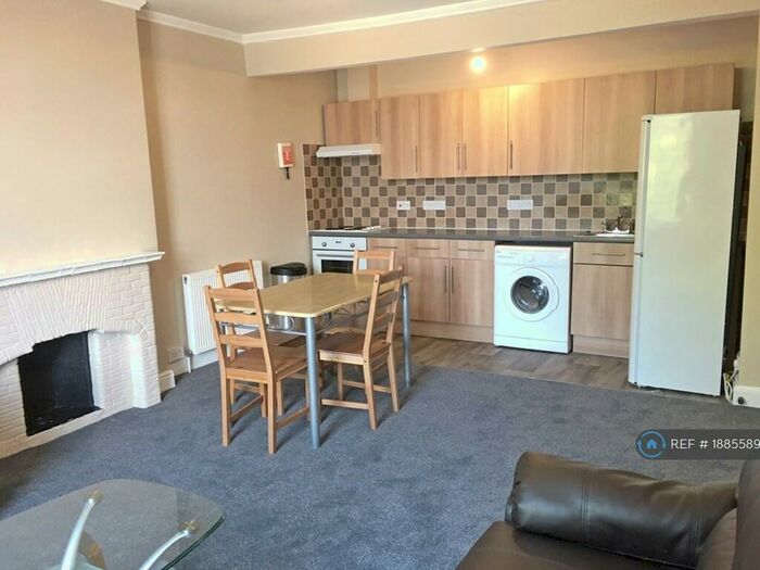 5 Bedroom Maisonette To Rent In Whiteladies Road, Bristol, BS8