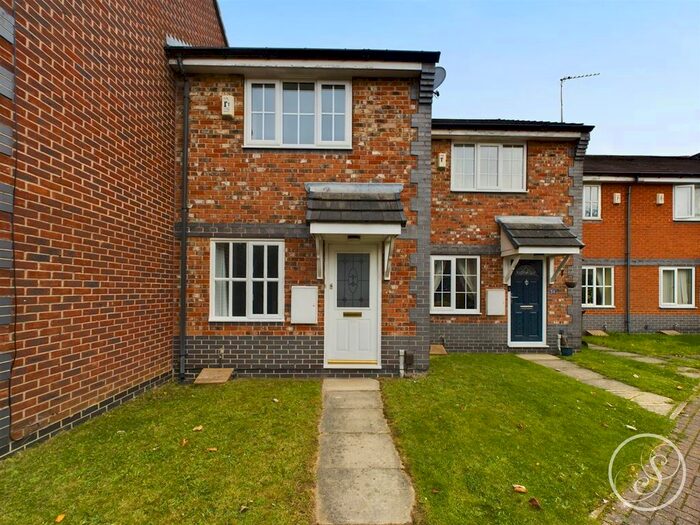 2 Bedroom Town House To Rent In Mead Grove, Colton, Leeds, LS15