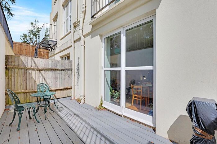 Studio For Sale In Crescent Wood Road, Sydenham, London, SE26