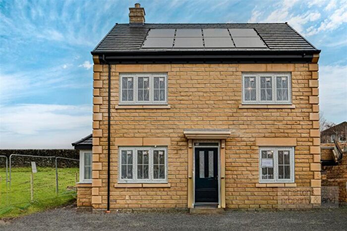 4 Bedroom Detached House For Sale In Meadow View Close, Worsthorne, Burnley, BB10