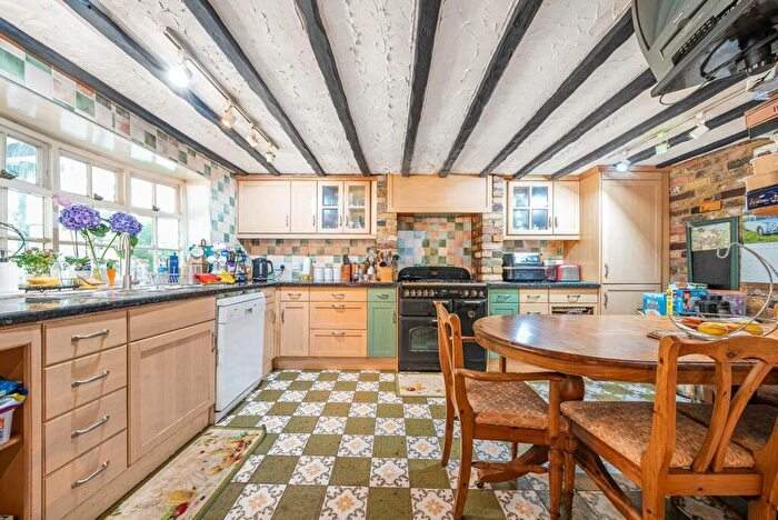 5 Bedroom Detached House For Sale In Old Howletts Lane, Ruislip, HA4