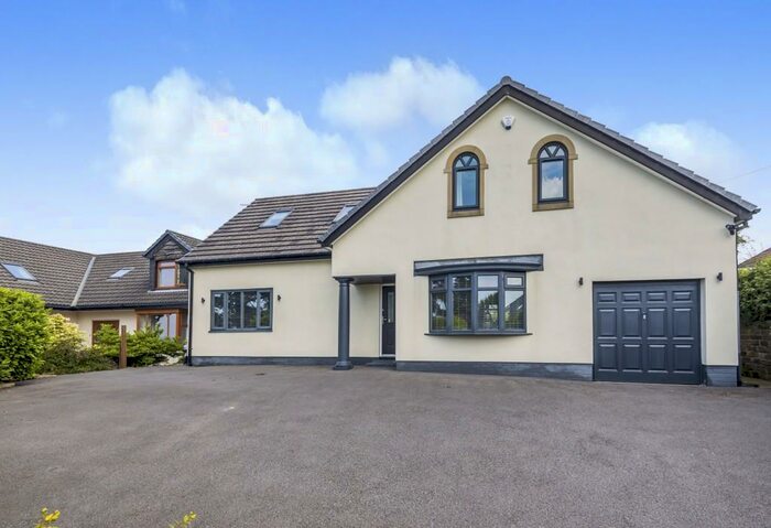 5 Bedroom Detached House To Rent In Mottram Old Road, Stalybridge, SK15