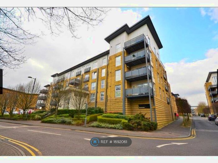 2 Bedroom Flat To Rent In Metropolitan Station Approach, Watford, WD18