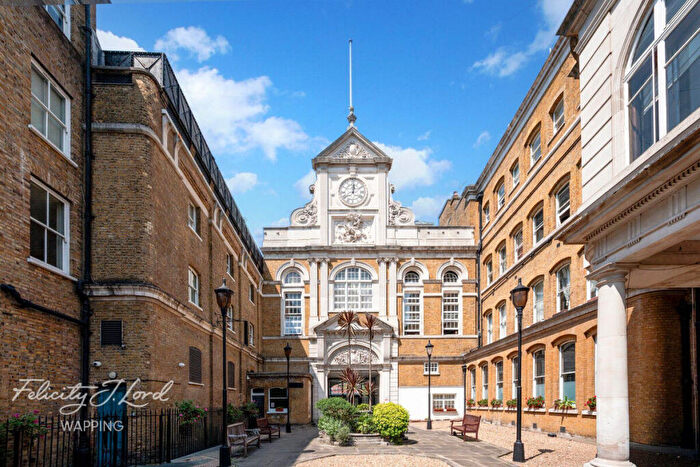 1 Bedroom Apartment For Sale In Whitechapel Road, London, E1