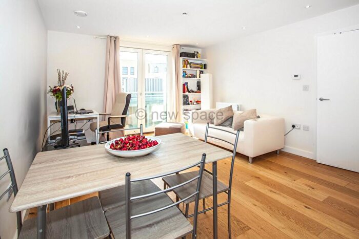 1 Bedroom Flat To Rent In Hoxton Wharf, Wiltshire Row, Hoxton, N1