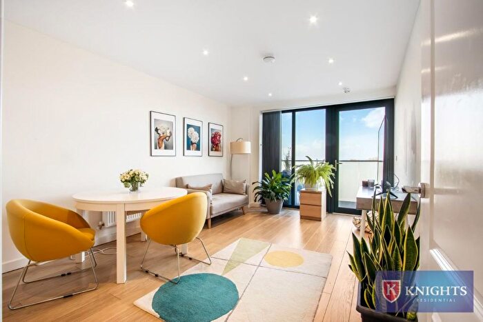 1 Bedroom Flat For Sale In Eagle Heights, Tottenham Hale Village, London, N17