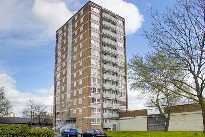 1 Bedroom Flat To Rent In Herm House, Eastfield Road Enfield, EN3