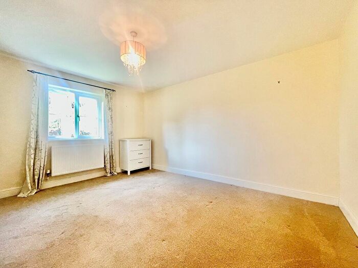 2 Bedroom Bungalow To Rent In Wadesmill, Hertford, SG12