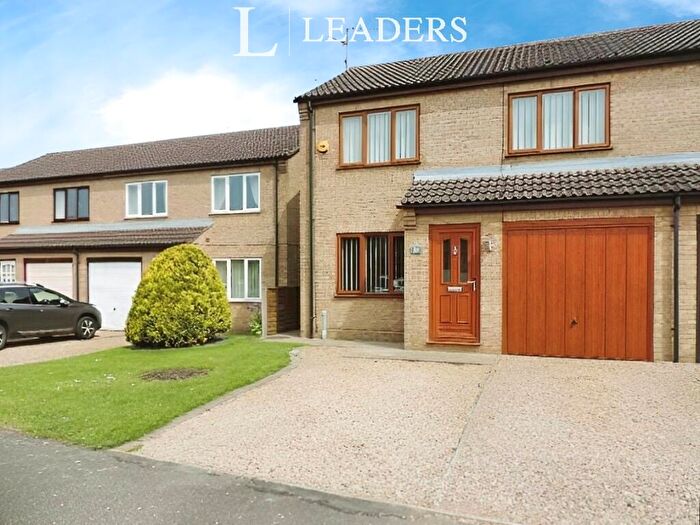 3 Bedroom Semi-Detached House To Rent In Foxglove Road, Stamford, PE9