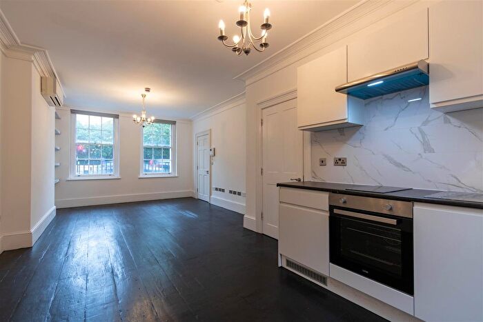 2 Bedroom Flat To Rent In Park Road, London, NW1