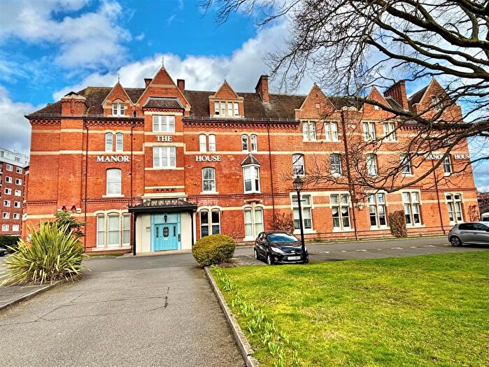 3 Bedroom Apartment To Rent In The Manor House, Avenue Road, Leamington Spa, CV31