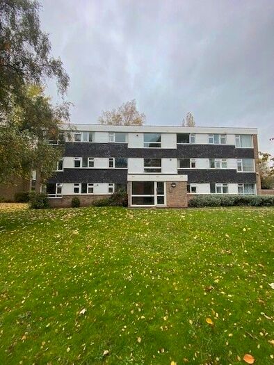 2 Bedroom Flat To Rent In Milcote Road, Solihull B91