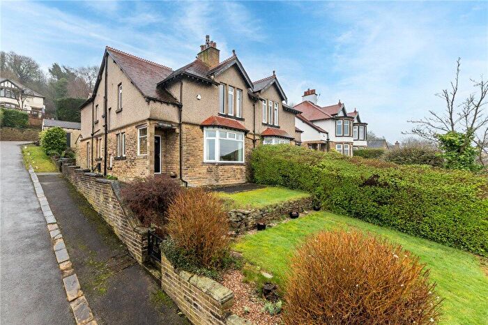4 Bedroom Semi Detached House For Sale In Villa Road, Bingley, West Yorkshire, BD16