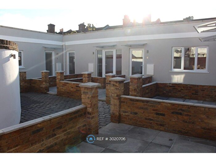 1 Bedroom Flat To Rent In Old Dairy Lodge, London, SE12