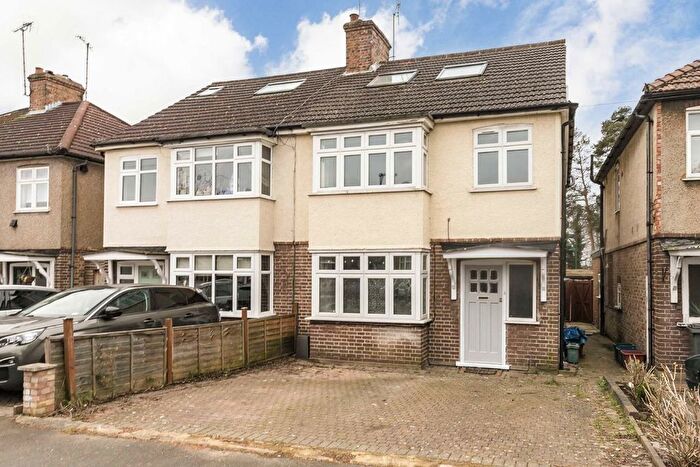 4 Bedroom Property To Rent In Kneller Gardens, Isleworth, TW7