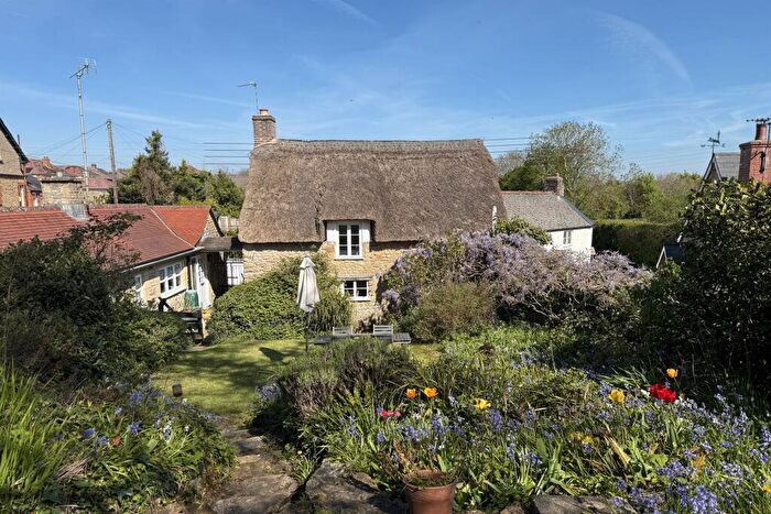 3 Bedroom Detached House For Sale In Walditch, DT6