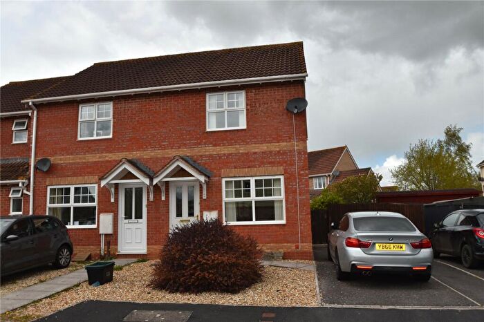 2 Bedroom Semi-Detached House To Rent In Goldfinch Grove, Cullompton, Devon, EX15