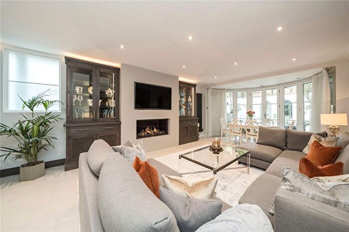 4 Bedroom Detached House To Rent In Oakwood Lane, Holland Park, W14
