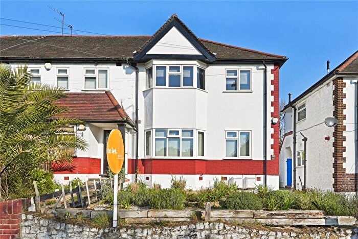 2 Bedroom Flat To Rent In Church Lane, London, E17