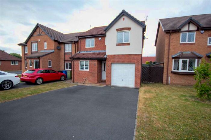 4 Bedroom House To Rent In Linden Park Grove, S40