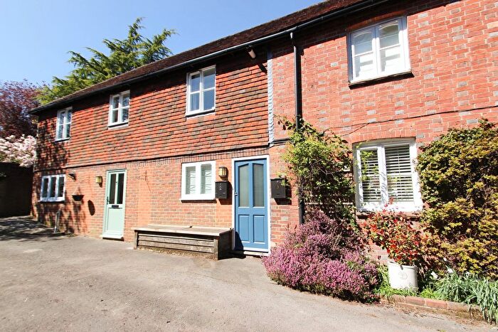 1 Bedroom Flat For Sale In Fletching Street, Mayfield, TN20