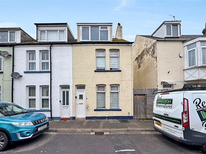 3 Bedroom End Terrace House For Sale In Charles Street, Weymouth, DT4