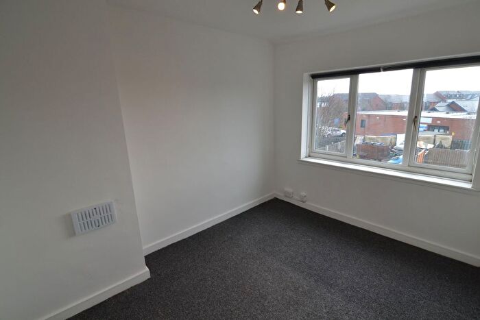 3 Bedroom Semi-detached House To Rent In Hawksford Crescent, Wolverhampton, WV10