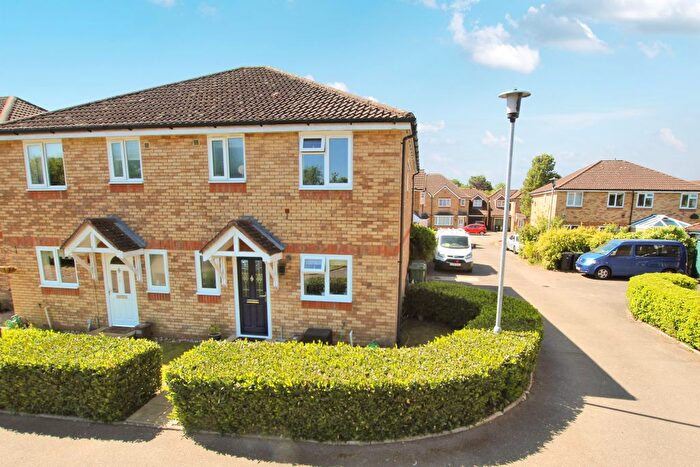 3 Bedroom Semi-Detached House For Sale In Elder Close, Beeston, Sandy, SG19
