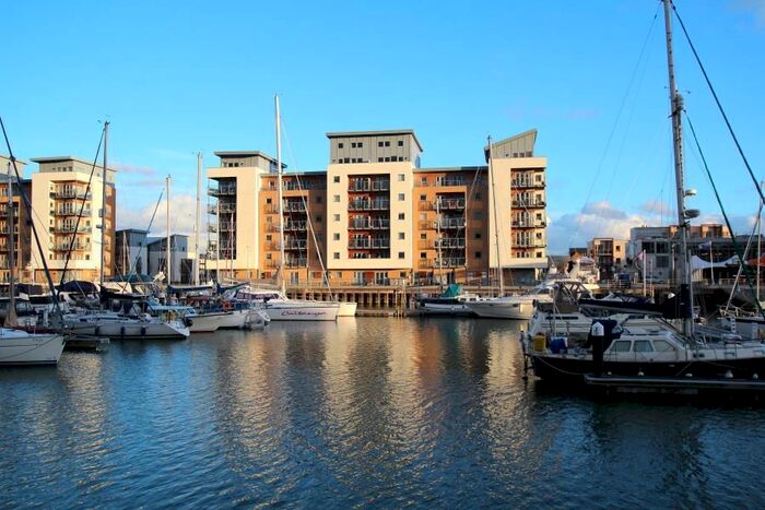 2 Bedroom Flat To Rent In Mizzen Court, Portishead, Bristol, BS20