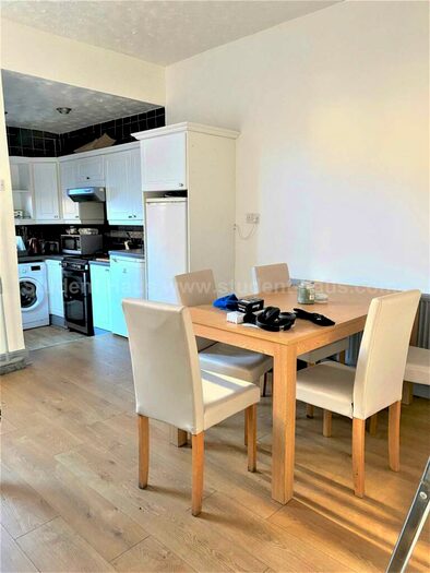 2 Bedroom House To Rent In Welford Street, Salford, M6